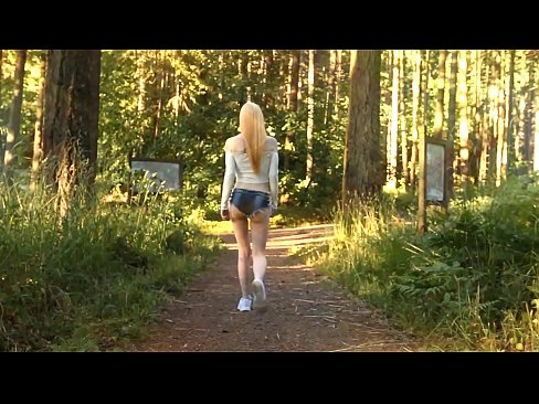 ❤️ Smuk kvinde bevæger sig langsomt, ikke nøgen video ❤❌ Porn video at da.xxxtophd.ru ❌️❤
