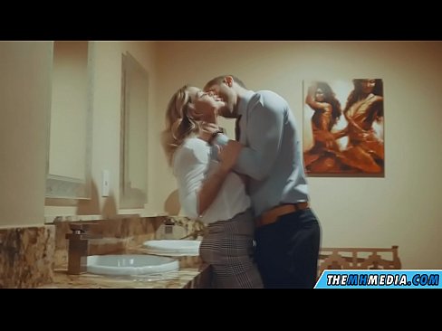 ❤️ Når en barmfagre blondine forfører dig på et offentligt toilet ❤❌ Porn video at da.xxxtophd.ru ❌️❤